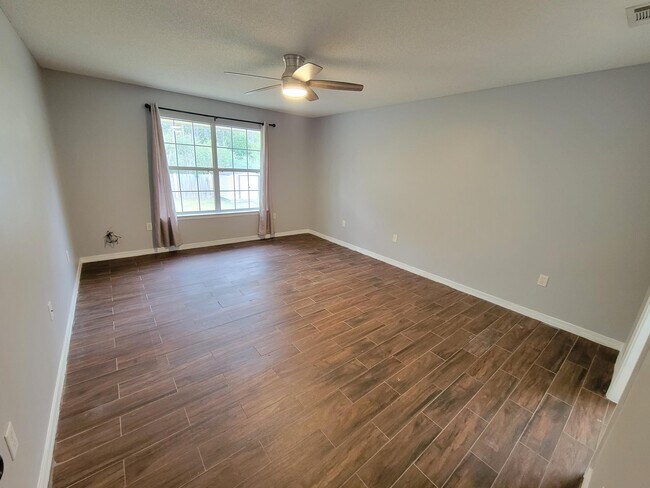 Building Photo - 9780 Parker Lake Cir