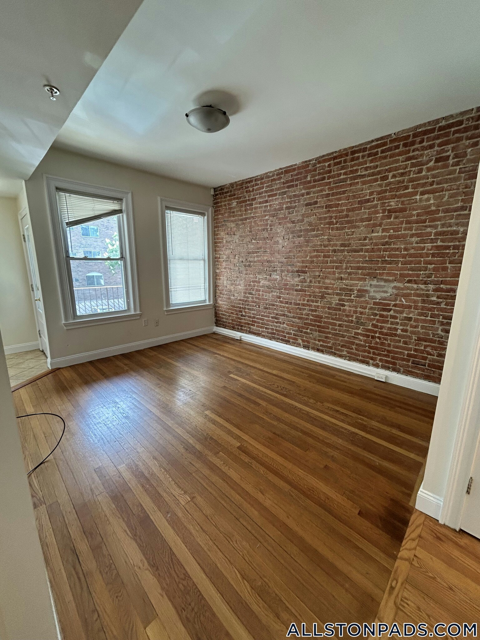 Building Photo - 55 Ashford St