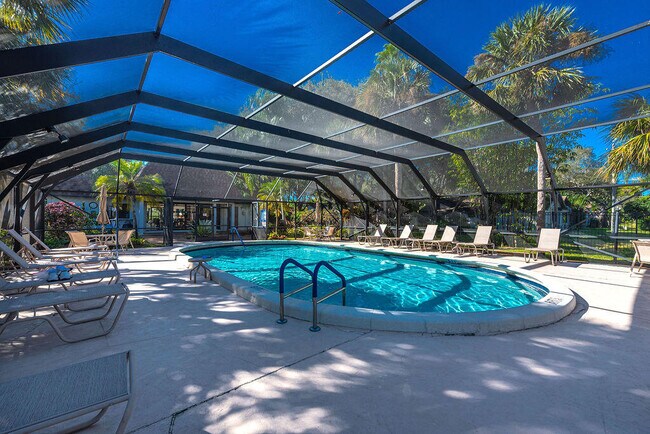 Building Photo - 4143 Palm Forest Dr N