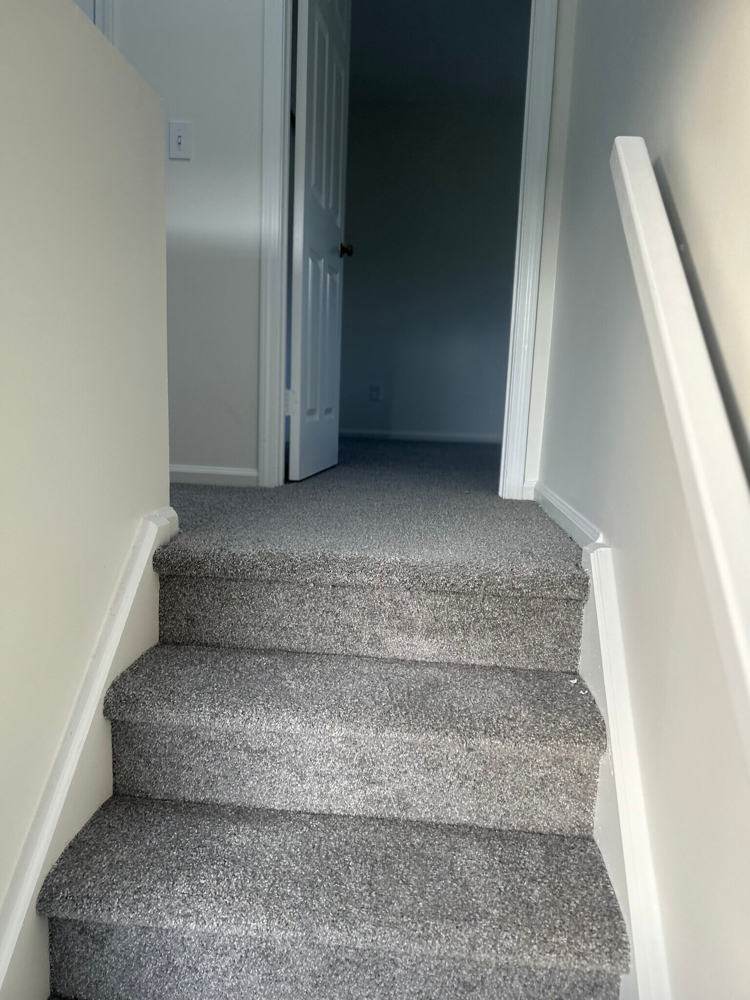 Building Photo - 694 Broadway