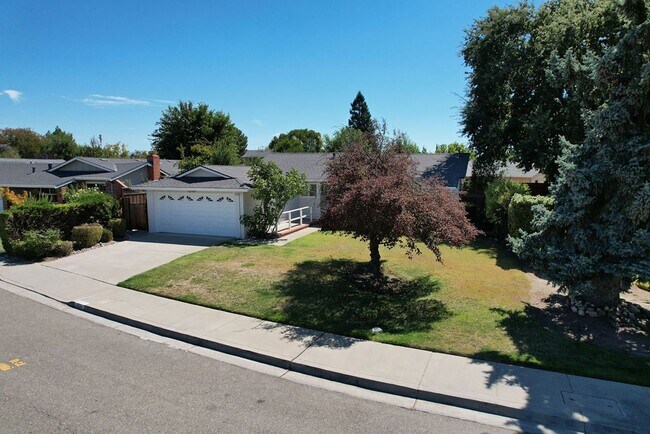 Building Photo - 4034 Francisco St