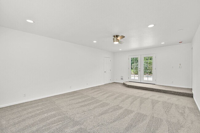 Building Photo - Updated 3-Bedroom Port Orchard Rambler with Covered Porch