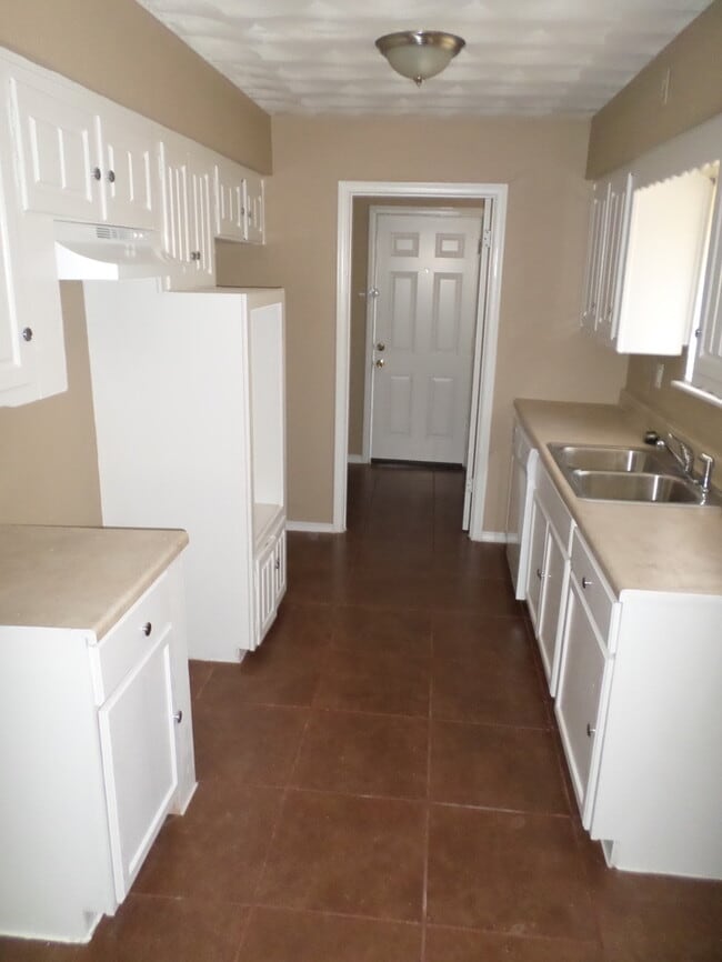 Building Photo - 1256 Whispering Trail