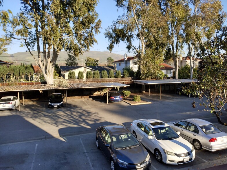 Carport - 440 Dempsey Rd