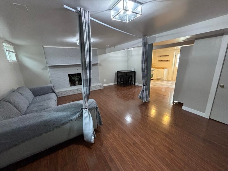 Building Photo - 2631 S Zurich Ct