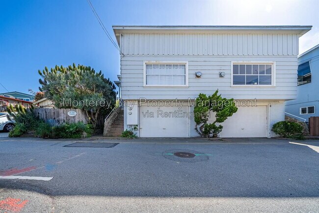 Building Photo - 731 Mermaid Ave