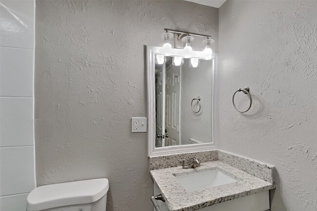 Building Photo - 8002 Weeping Willow Pl