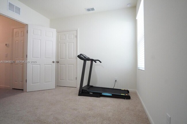 Building Photo - 10770 SW Vasari Way