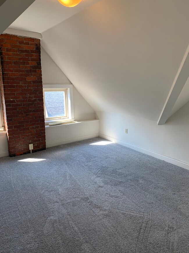Building Photo - 2812 Erie Ave