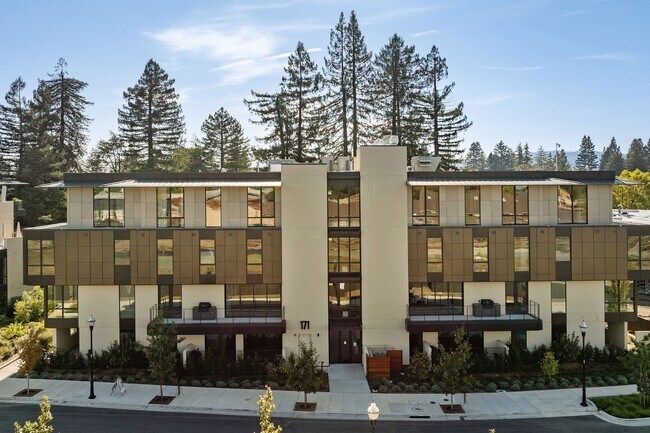 Building Photo - 171 Sawmill Cir