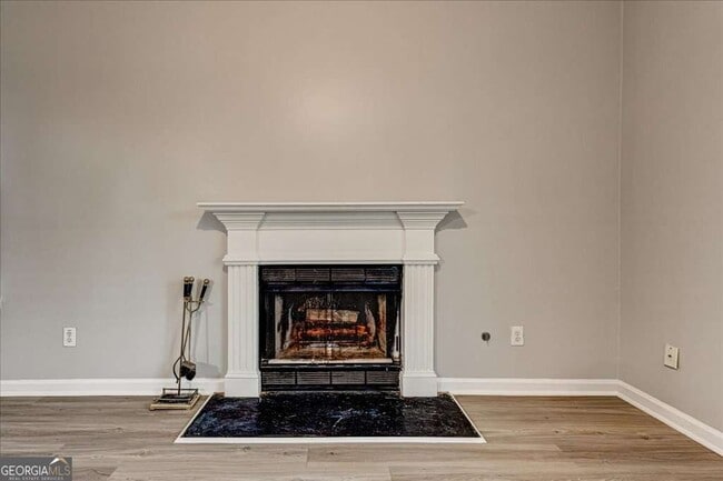 Building Photo - 3790 Benjamin Ct SW