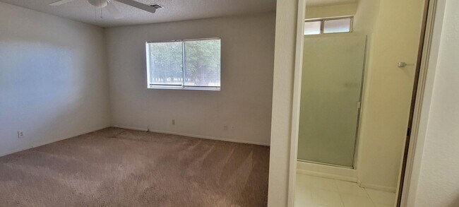 Building Photo - Cottonwood Country Living Near Schools