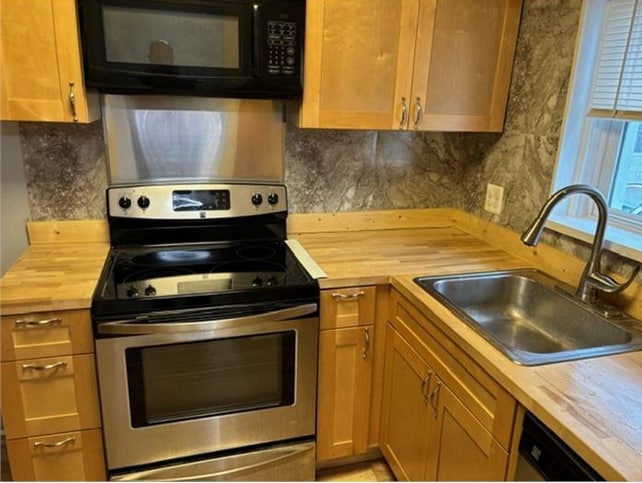 Building Photo - 2 Bedroom Anne Arundel County