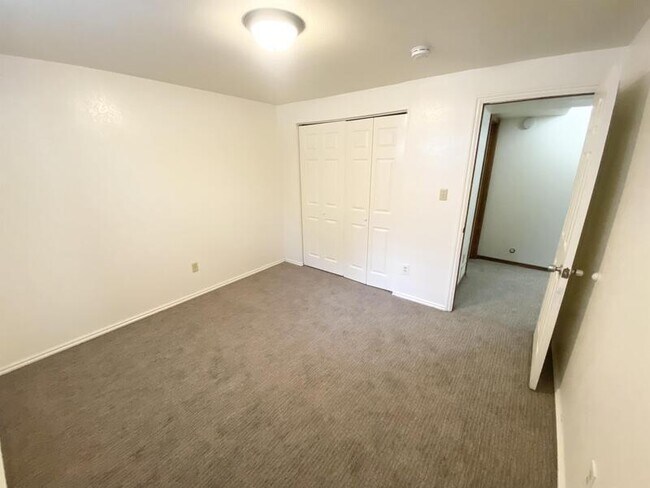 Building Photo - 648 N 1050 W