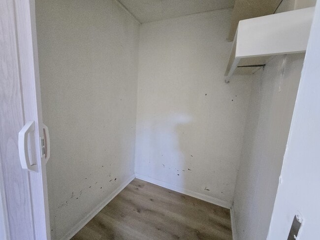 Building Photo - 9277 Mason Creek Rd