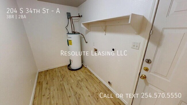 Building Photo - 204 S 34th St