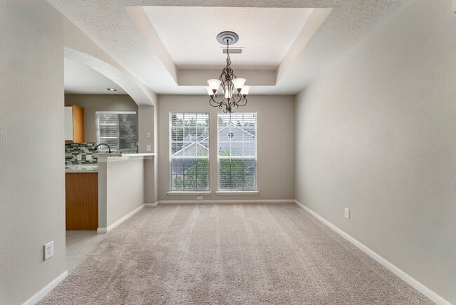 Building Photo - 17 N Spiral Vine Cir