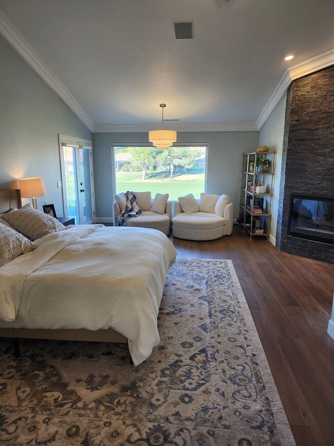 Building Photo - Charming Home Next To Sunbrook Golf Club!