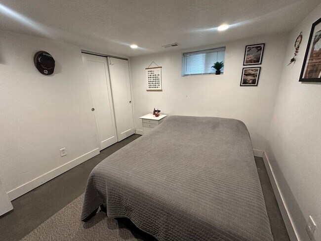 Building Photo - GORGEOUS Salt Lake Home!!!