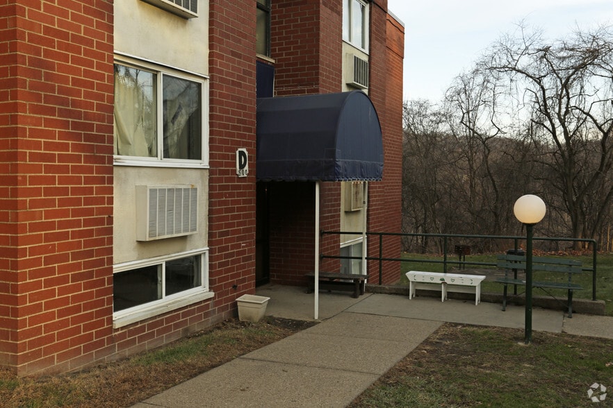 Building Photo - Virginia Junction