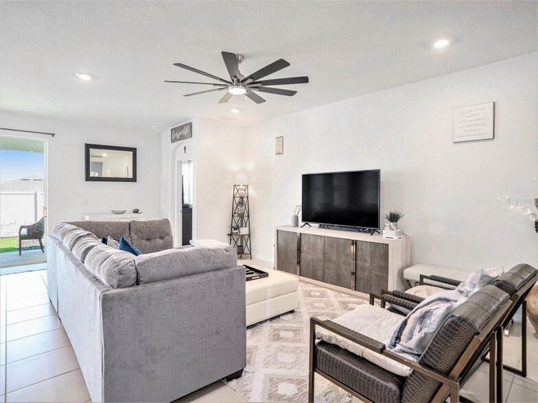 Building Photo - 5464 Flint Hills Dr