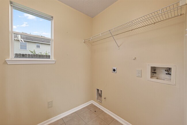 Building Photo - 19538 Billineys Park Dr