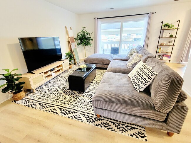 Primary Photo - 18041 Bulla Rd