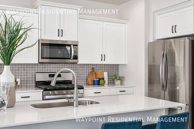 Building Photo - 2094 S Defio Pl
