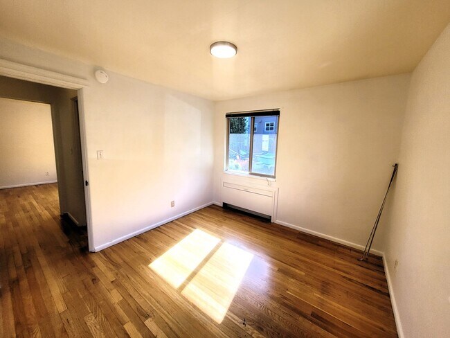 Building Photo - Spacious 2 Bedroom Condo in Downtown Bellingham - Forest St