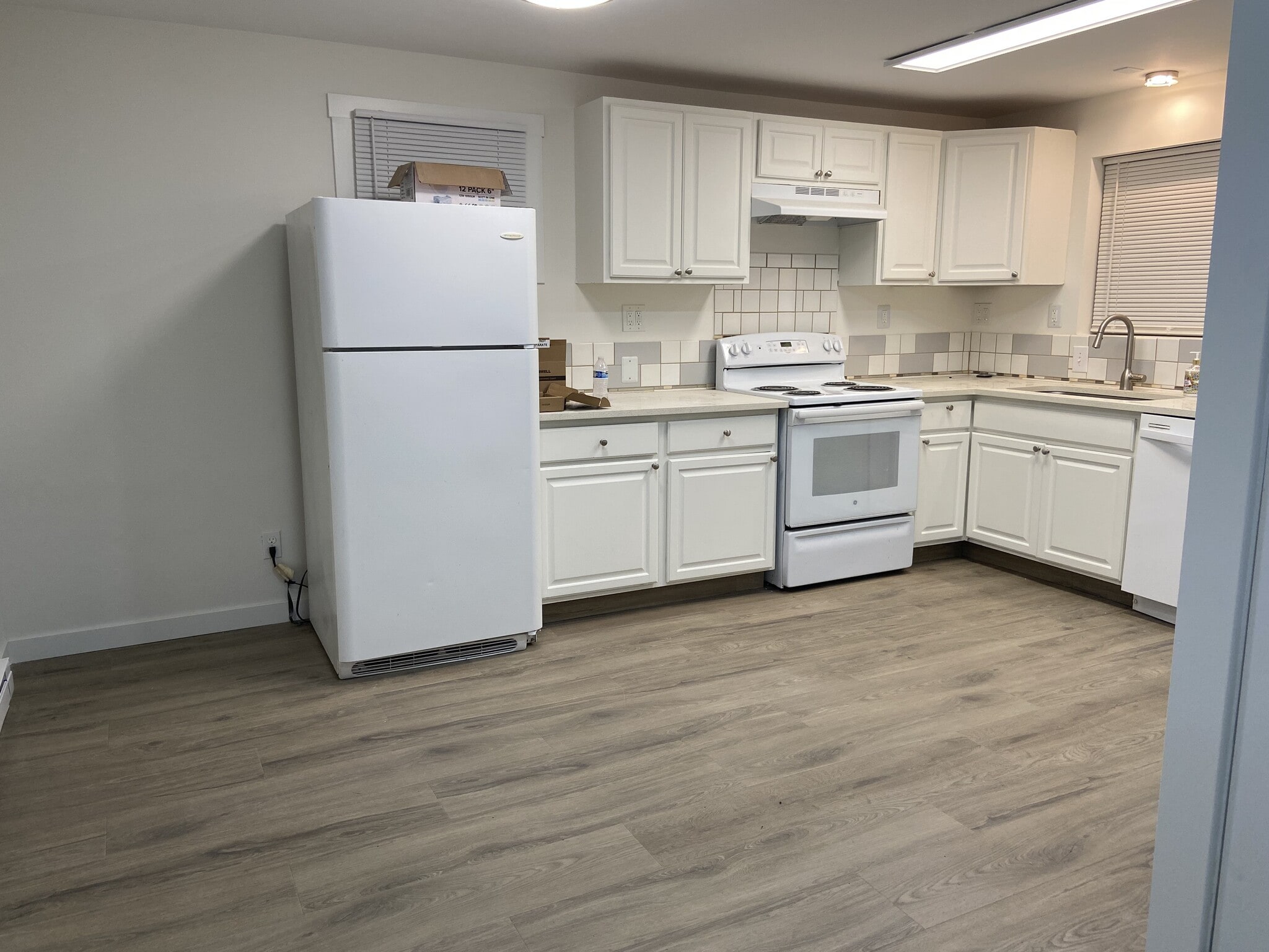 Building Photo - 9535 Ashworth Ave N