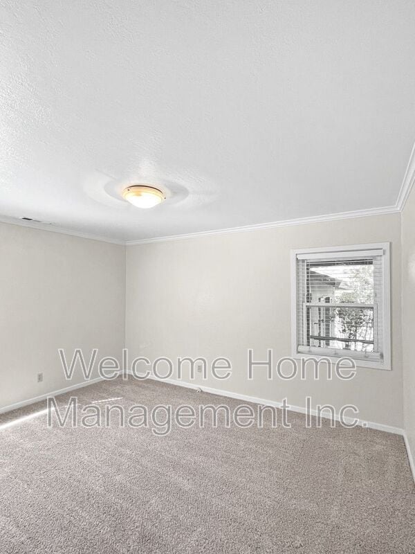 Building Photo - 2561 Olympic Blvd