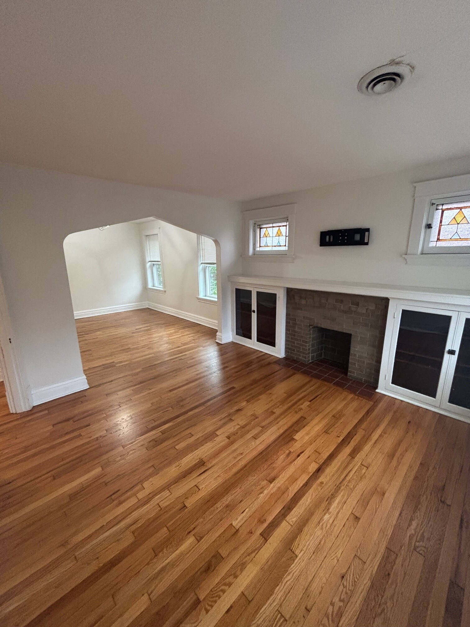 Building Photo - 5054 Winona Ave