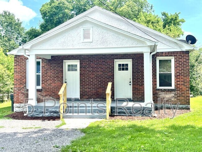 Building Photo - 203 Morrison St