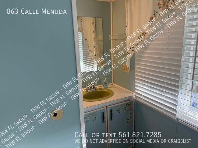 Building Photo - 863 Calle Menuda