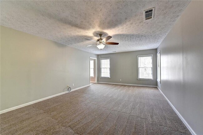 Building Photo - 235 Tanners Ct