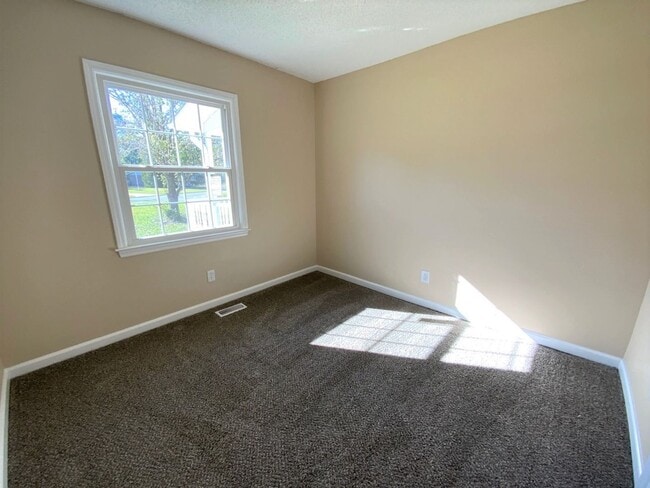 Building Photo - Welcome to Montclair!