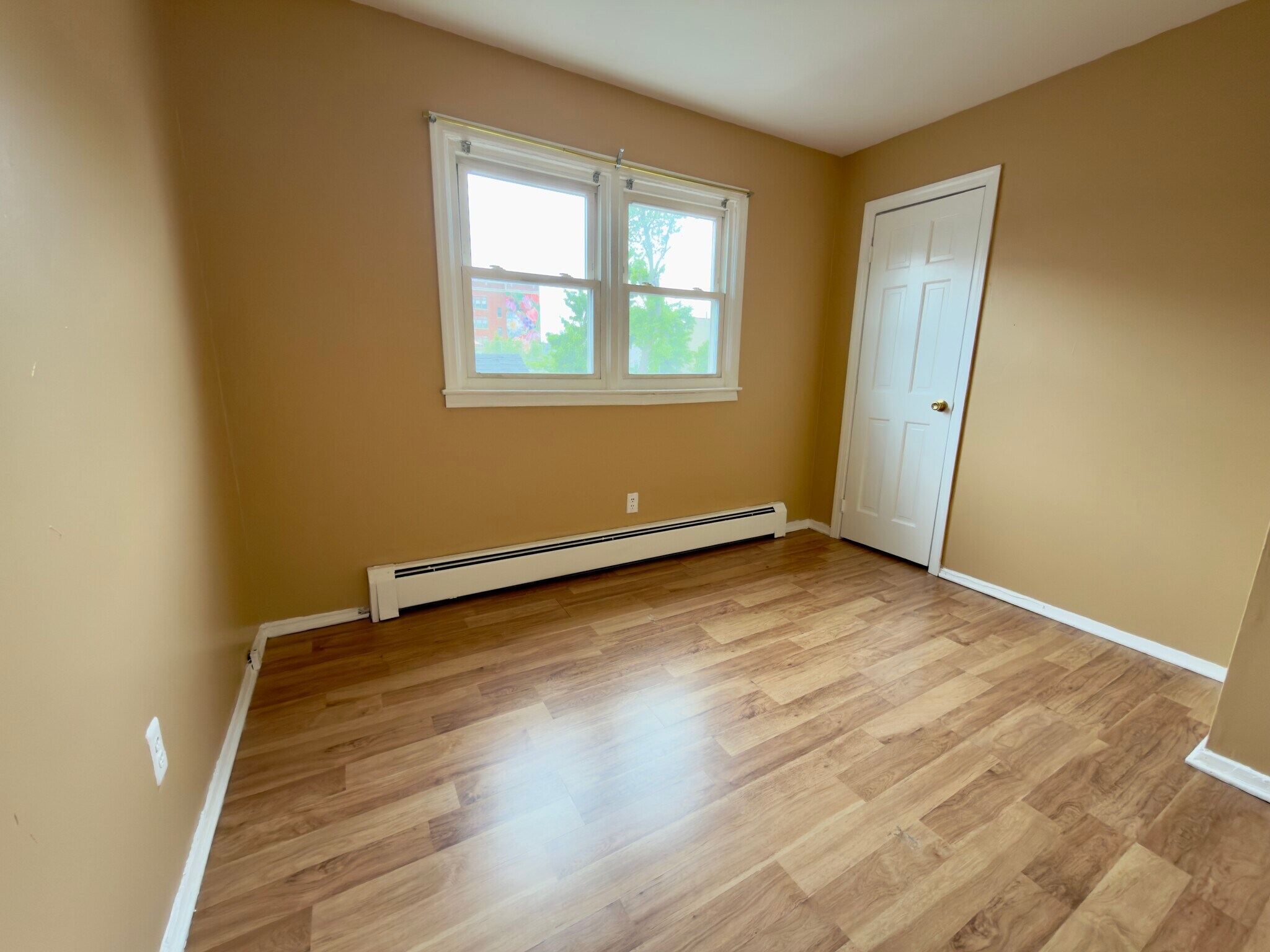 Building Photo - 215 Seaview Ave