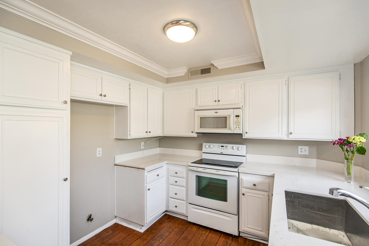 Building Photo - 3709 Summershore Ln