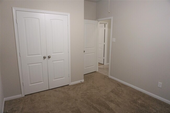 Building Photo - 12950 Shady Grove Ln