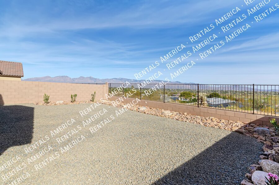 Building Photo - 8905 E Pantano Bluff Dr