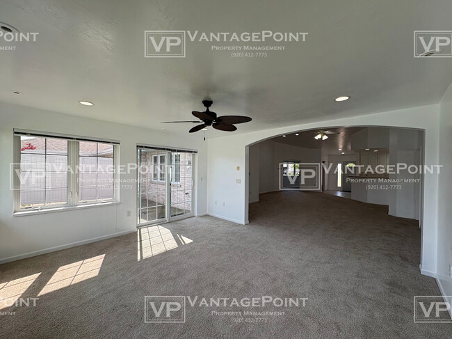 Building Photo - 1684 Twin Lakes Cir