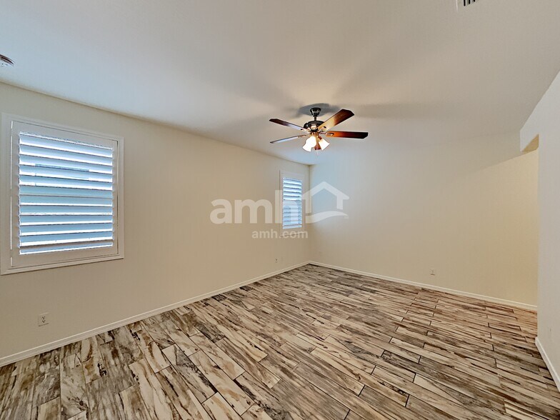 Building Photo - 16657 W Jenan Dr