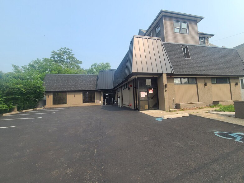 Update newly - 35 Pangborn Pl