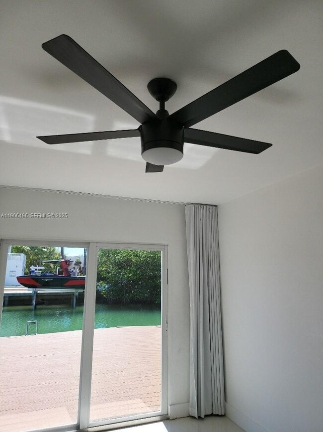 Building Photo - 7707 Hawthorne Ave