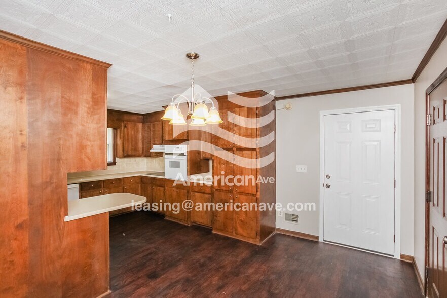 Building Photo - 1021 Old Birch Dr