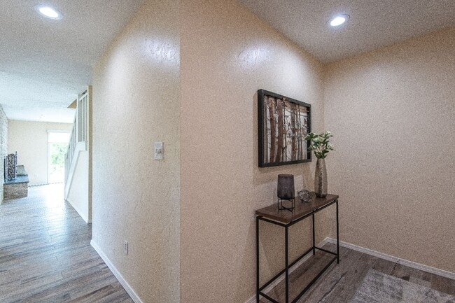 Building Photo - 613 Doe Trail