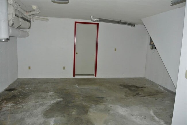 Building Photo - 34 Sanwood Dr