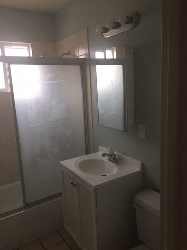 Building Photo - 1125 Lacey Ln