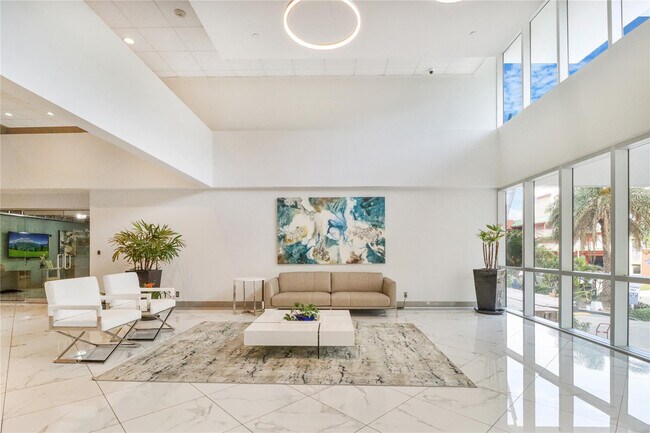 Building Photo - 531 N Ocean Blvd