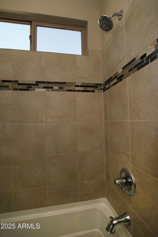 Building Photo - 16931 W Holly St